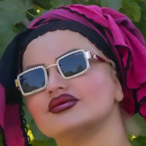 عکس رزیتا دغلاوی نژاد "دختر معروف عروسکی ایران"